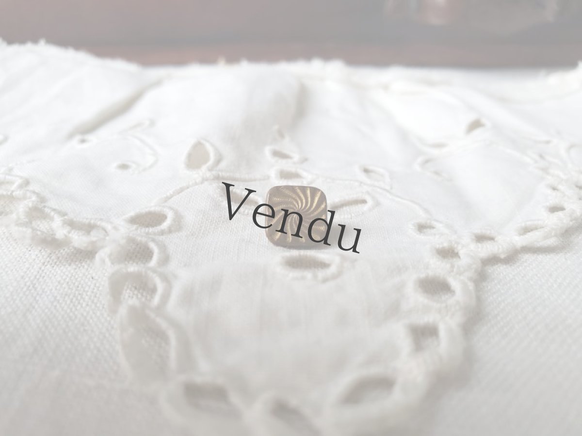 画像2: フランスアンティーク　ドール用 極小真鍮ボタン スクエア 8mm (2)