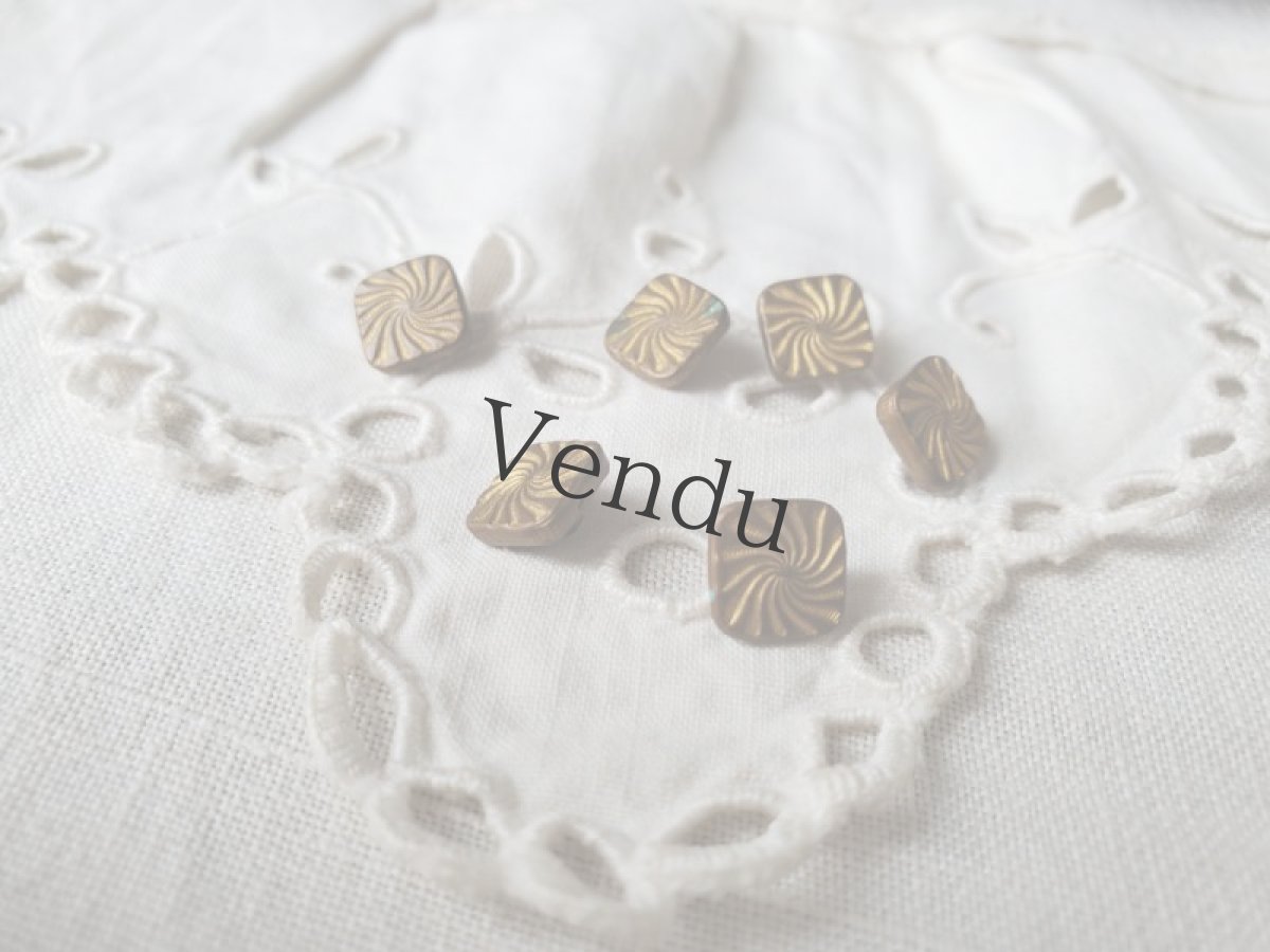 画像4: フランスアンティーク　ドール用 極小真鍮ボタン スクエア 8mm (4)