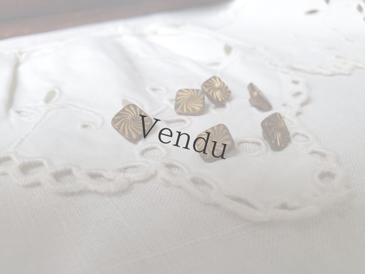 画像5: フランスアンティーク　ドール用 極小真鍮ボタン スクエア 8mm (5)