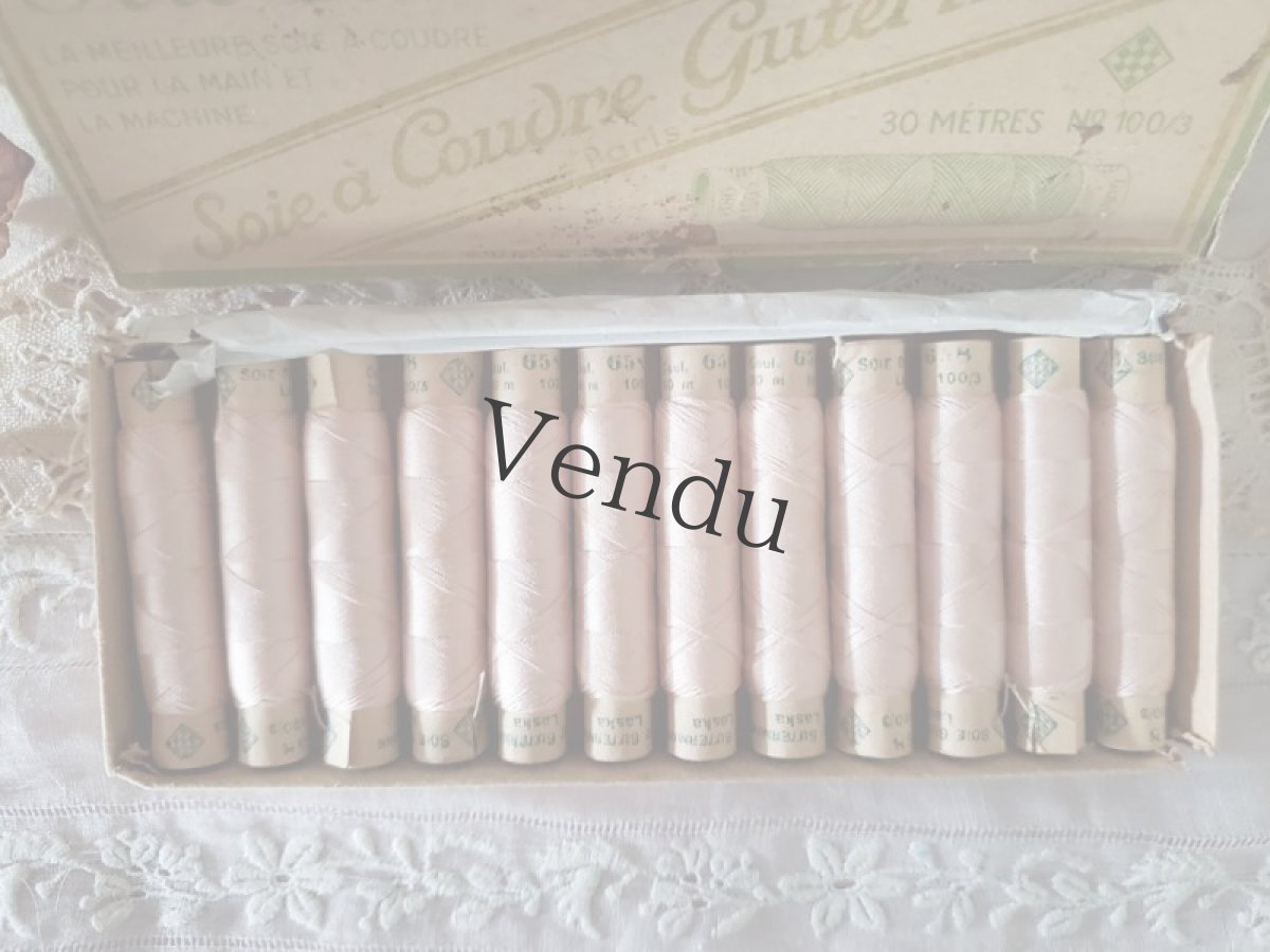 画像2: フランスアンティーク　シルクの筒状糸巻き 箱セット SOIE à Coudre Gutermann  (2)