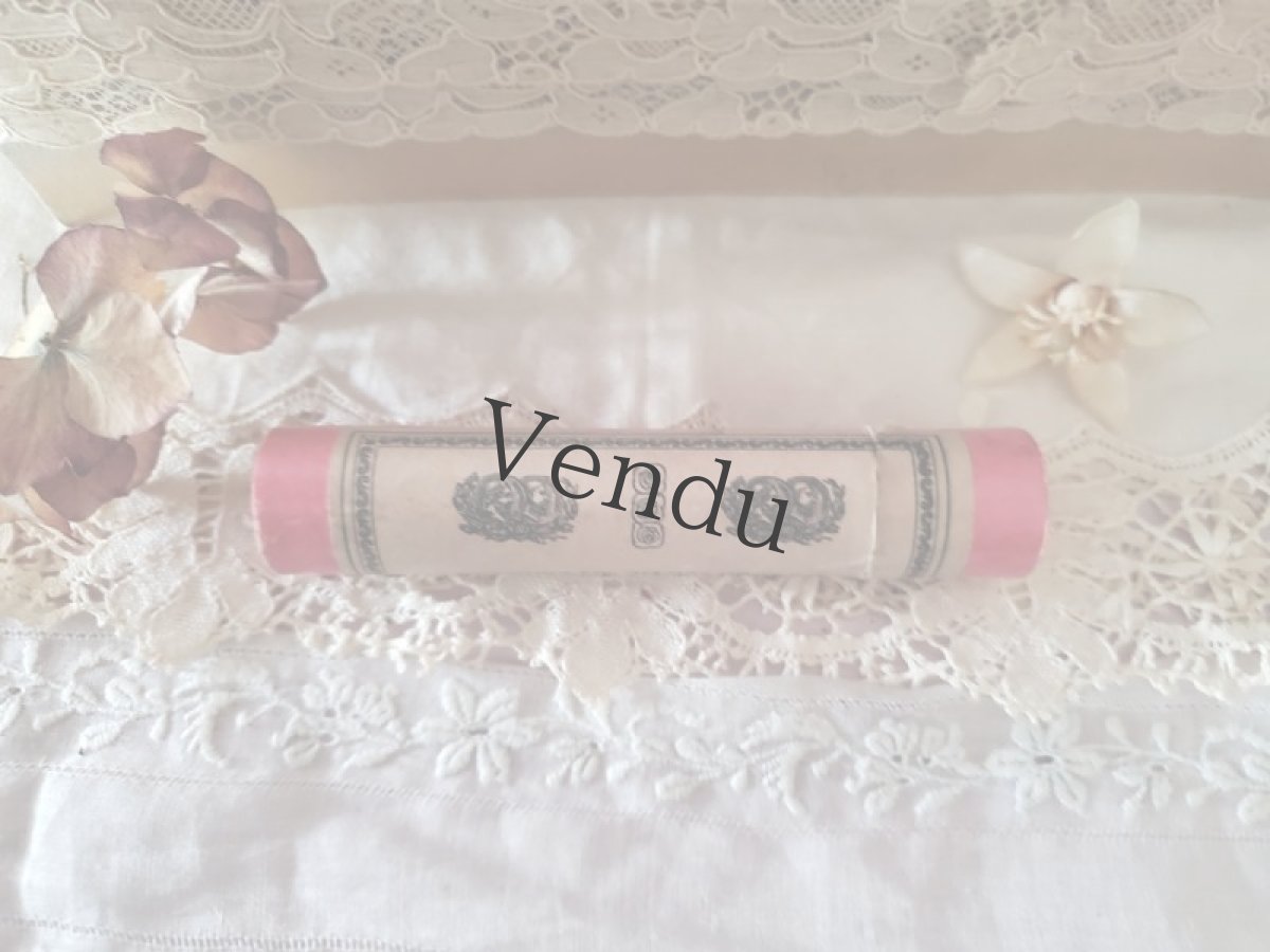 画像3: フランスアンティーク　ピンクの筒に入った昔の絆創膏 (3)