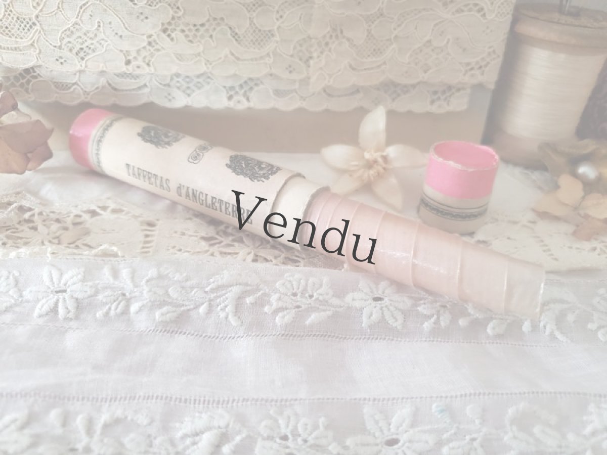 画像2: フランスアンティーク　ピンクの筒に入った昔の絆創膏 (2)