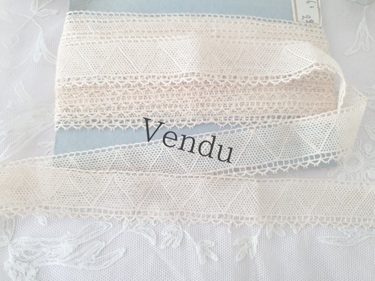 画像2: フランスアンティーク　台紙とラベルつきレースブレード 643cm (2)