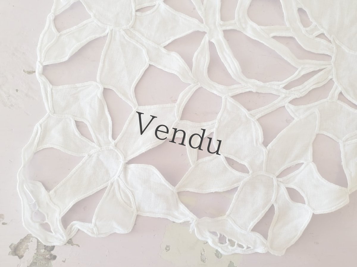 画像6: フランス蚤の市　リシュリュー刺繍のマット　水仙 (6)