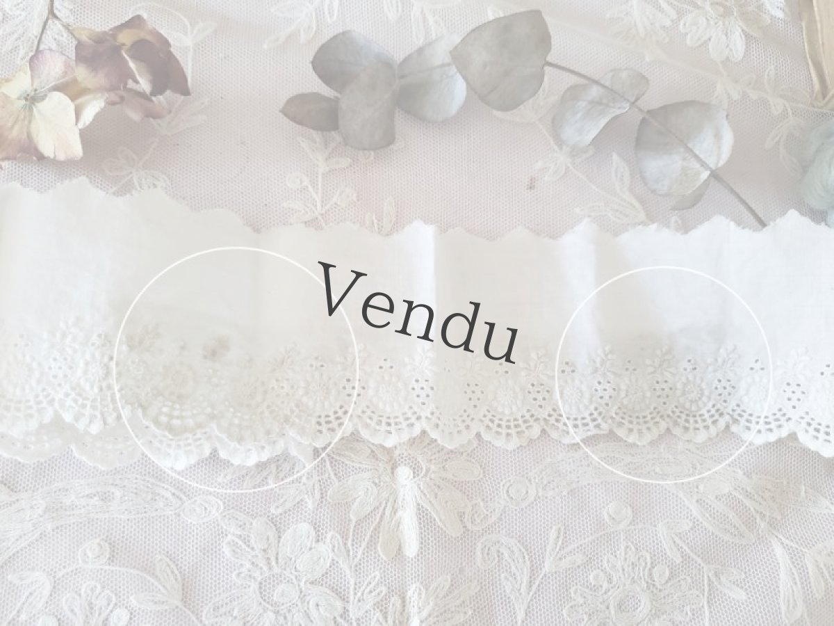 画像5: フランスアンティーク　ボタニカル柄 白糸刺繍 スカラップレース 70cm (5)