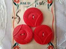 画像2: フランスヴィンテージ　赤いお花のボタンシート (2)