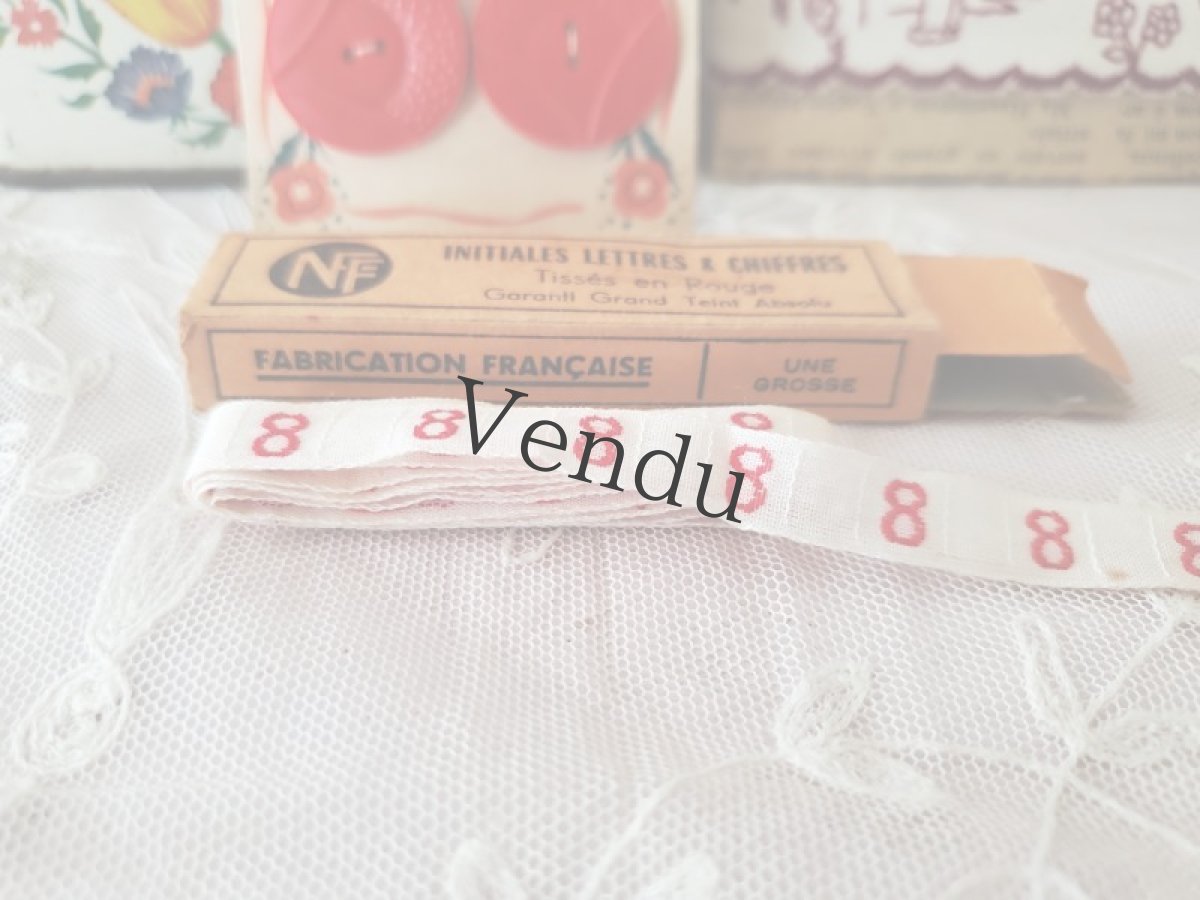 画像2: フランスアンティーク　イニシャル数字テープリボン　箱入り1本 《8》 (2)