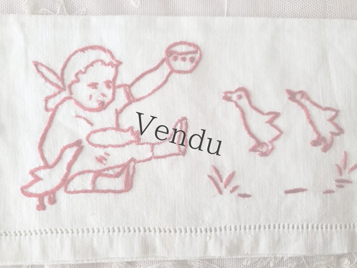 画像2: フランスヴィンテージ　赤い刺繍のカトラリーケース (2)