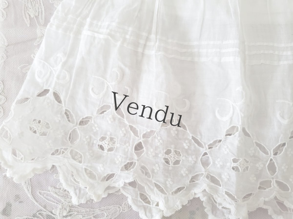 画像2: フランスアンティーク　カットワーク幅広レース端切れ 192cm (2)