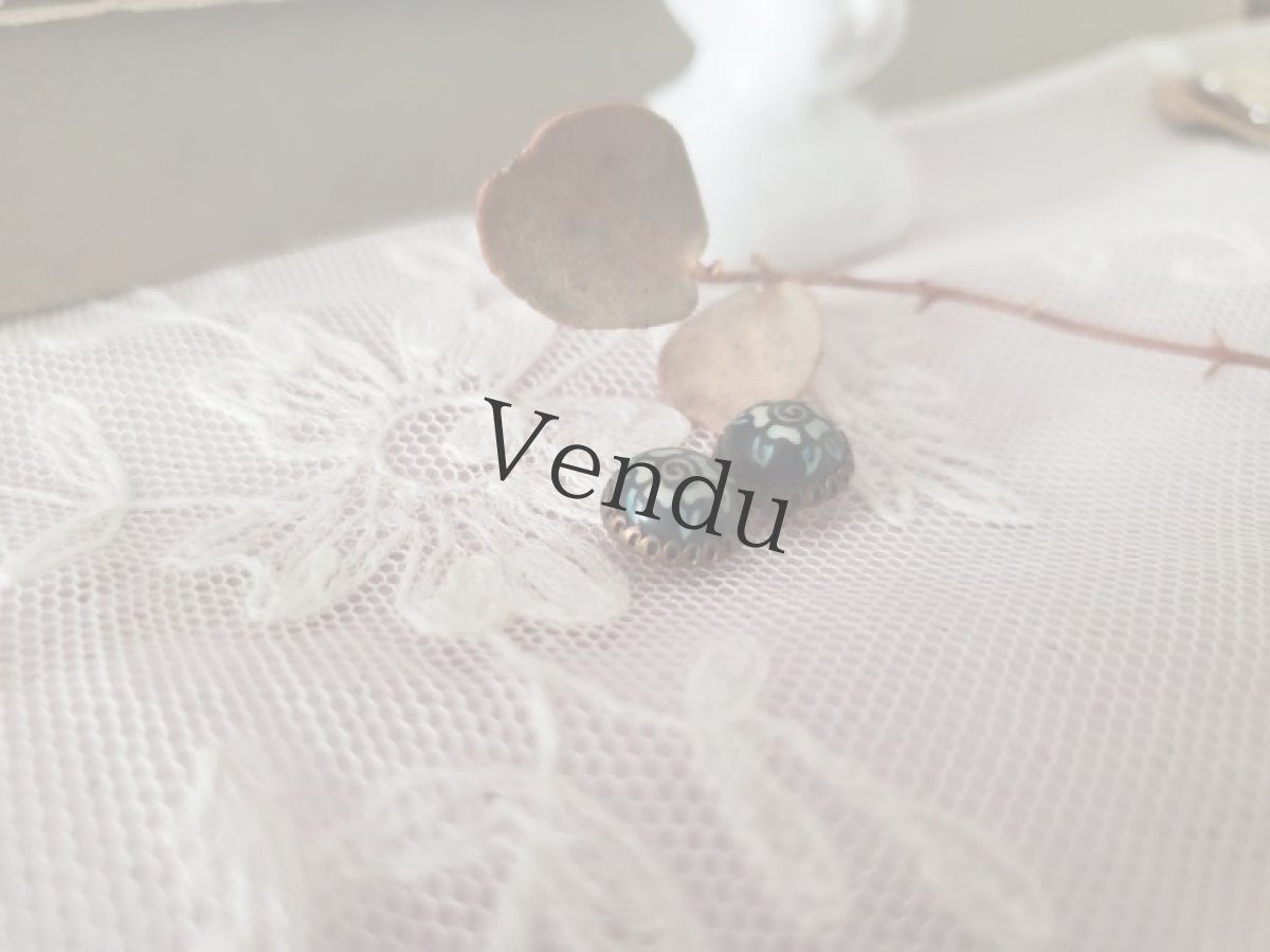 画像3: フランスアンティーク 極小樹脂ボタン ばら 9mm　2個セット (3)