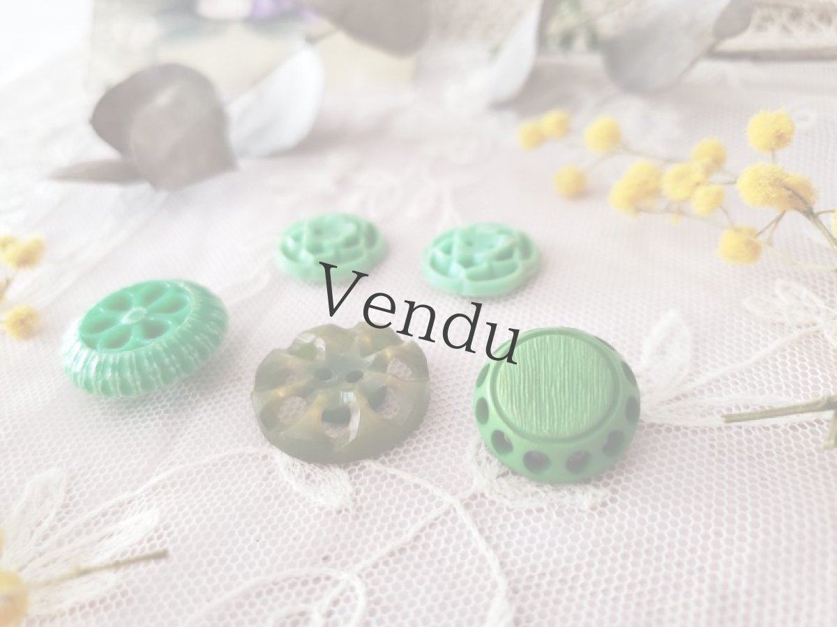 画像3: フランスヴィンテージ　緑色のボタン アソート5個 (3)