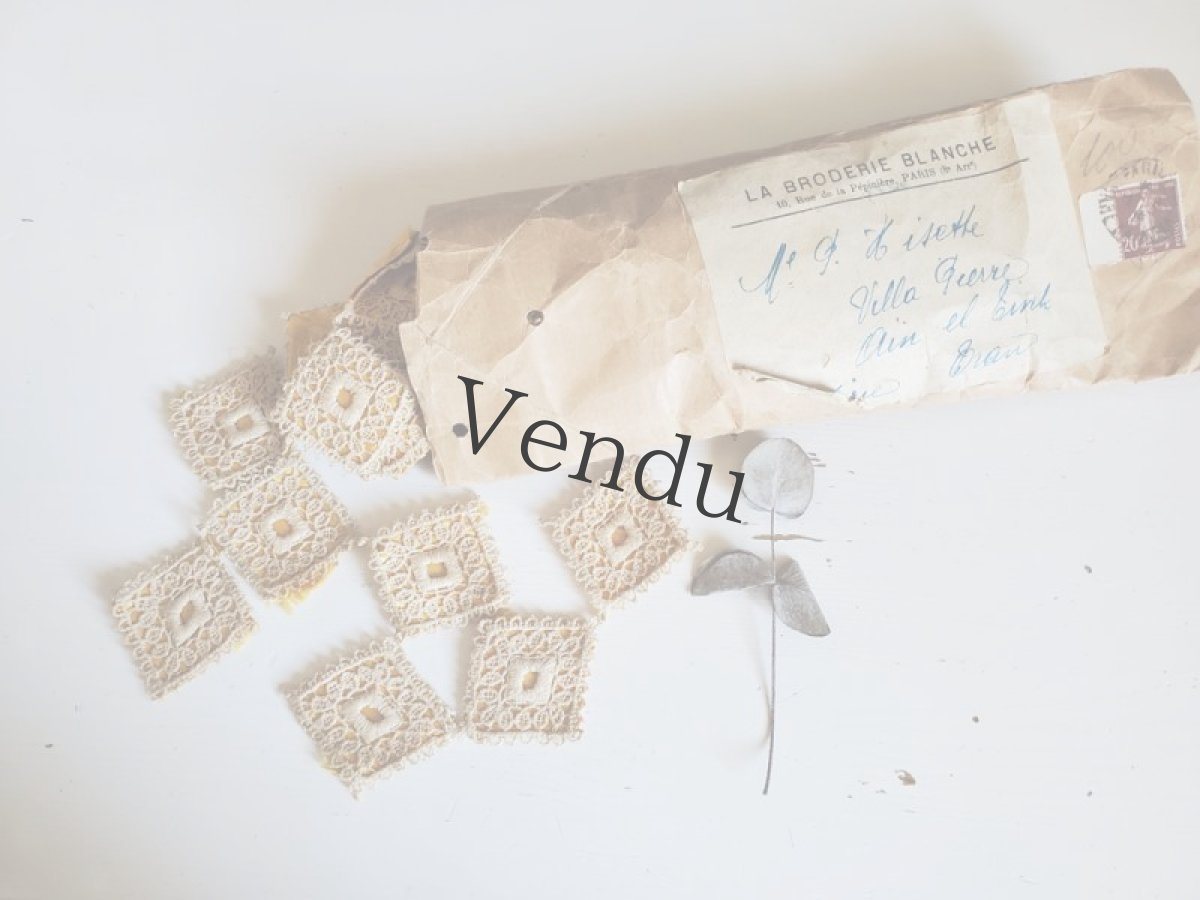 画像1: フランス 1900-40年 封筒入りの小さなレースモチーフ (1)
