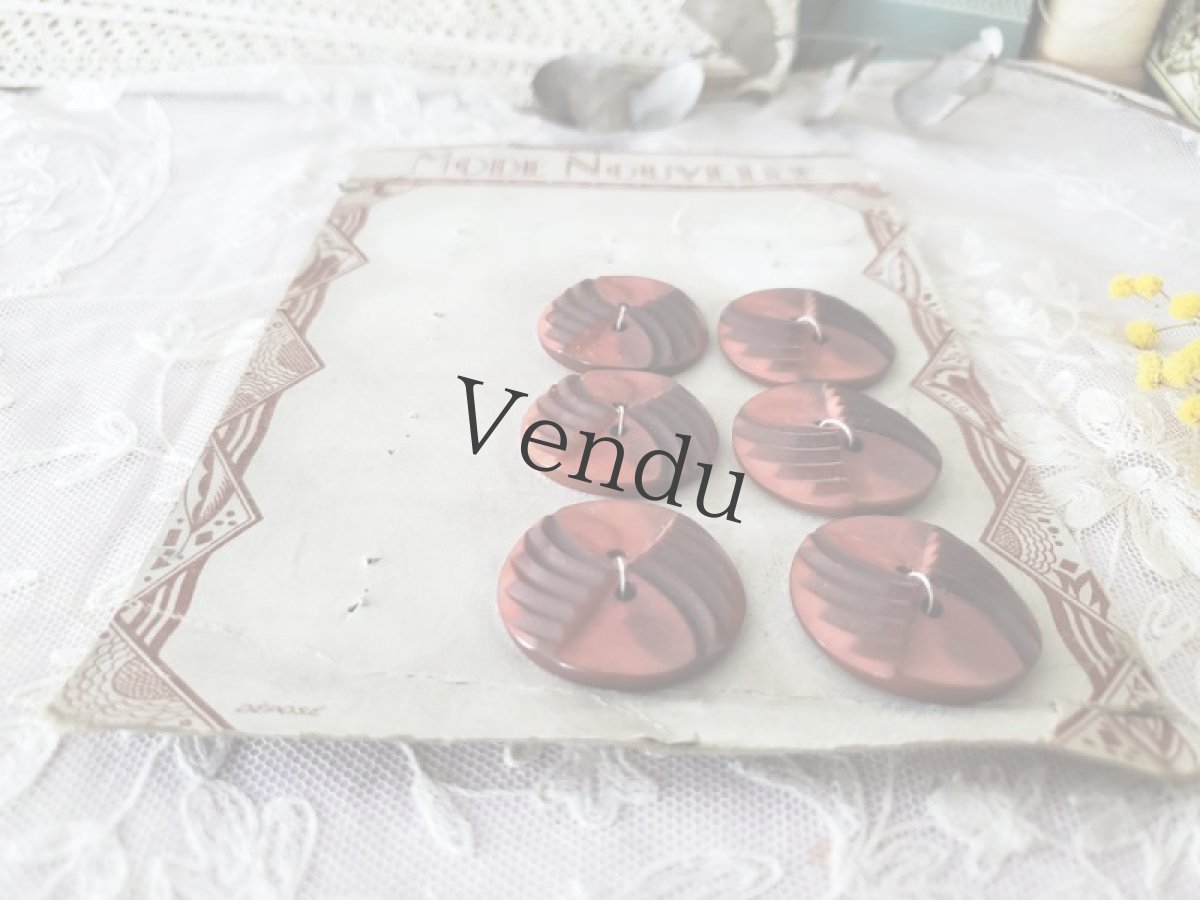 画像4: フランス 1910-30年　アールデコボタンシート  31mm (4)