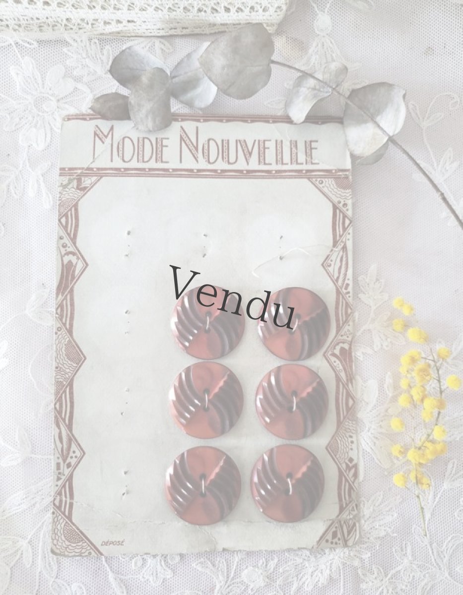 画像6: フランス 1910-30年　アールデコボタンシート  31mm (6)