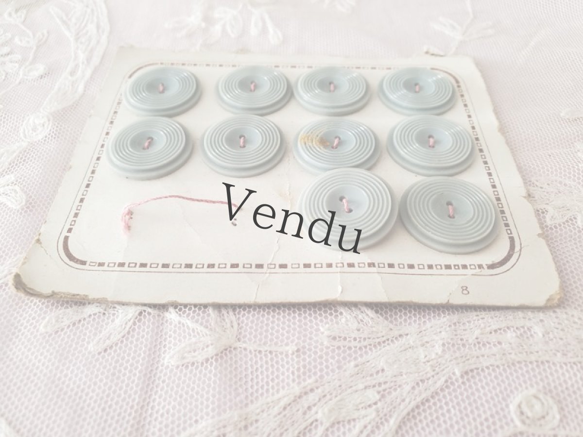 画像4: フランスヴィンテージ　プラスティックボタンシート Bleu passé (4)