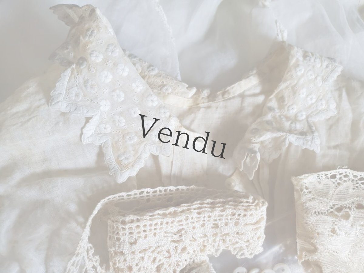 画像3: フランスアンティーク　レースと端切れ、糸巻き貝ボタンのセット (3)