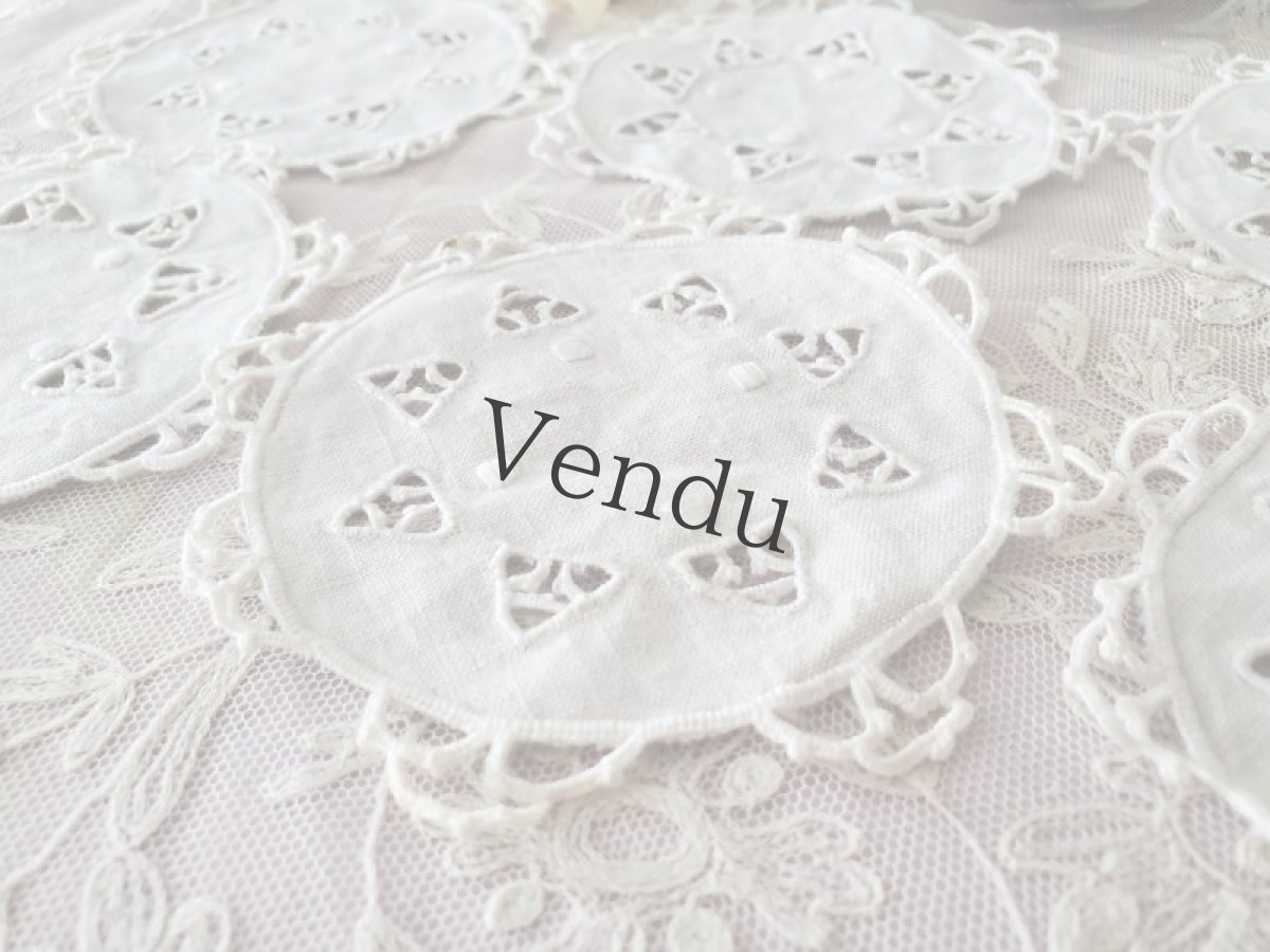 画像5: フランス蚤の市　カットワーク刺繍小さなドイリー６枚セット (5)