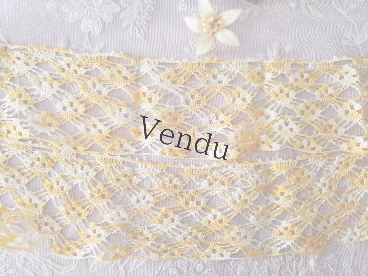 画像3: フランス蚤の市　円状幅広レース 黄色 54cm (3)