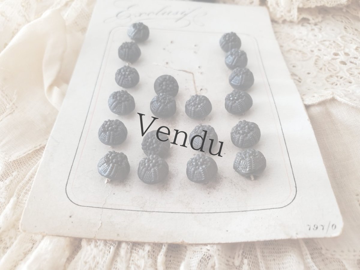 画像4: フランス 19世紀末 フレンチジェット ボタンシート Exclusif  10mm (4)