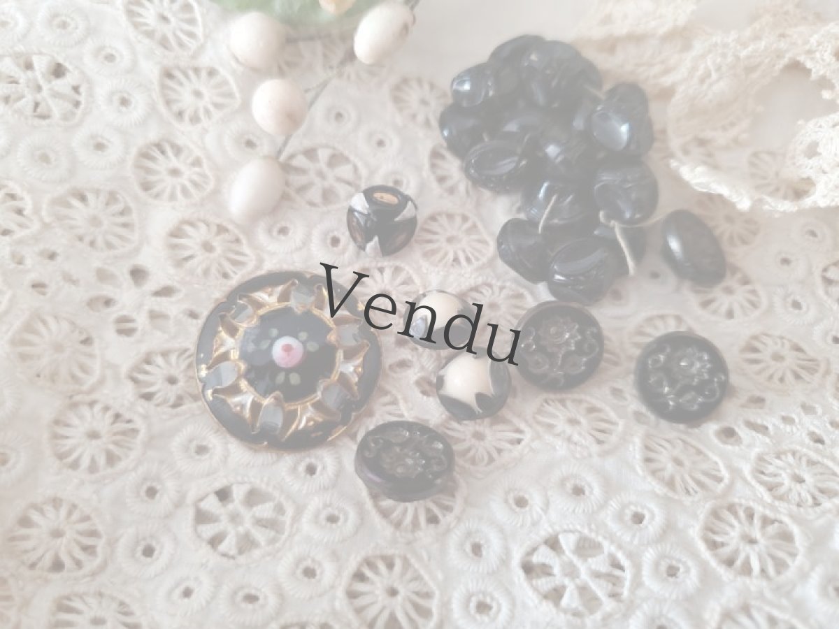 画像5: フランス 1900年代　フレンチジェットボタン お花金彩 11mm (5)