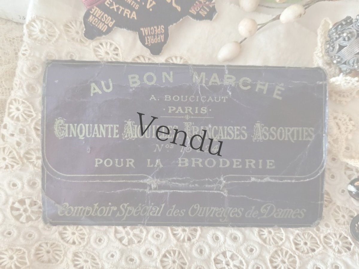 画像1: フランスアンティーク　AU BON MARCHÉの刺繍針 (1)