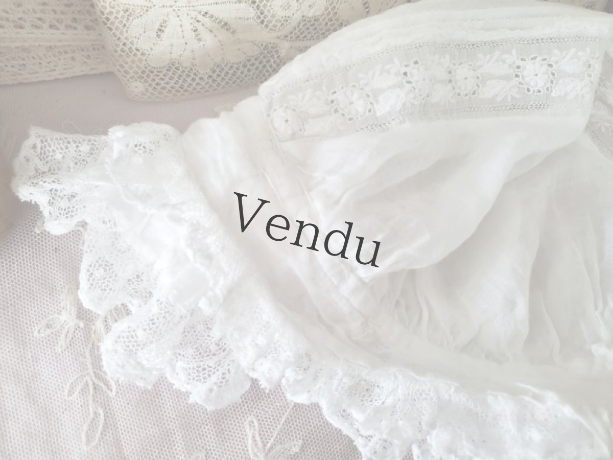 画像2: フランスアンティーク　やわらかローン地 白糸刺繍ボネ (2)