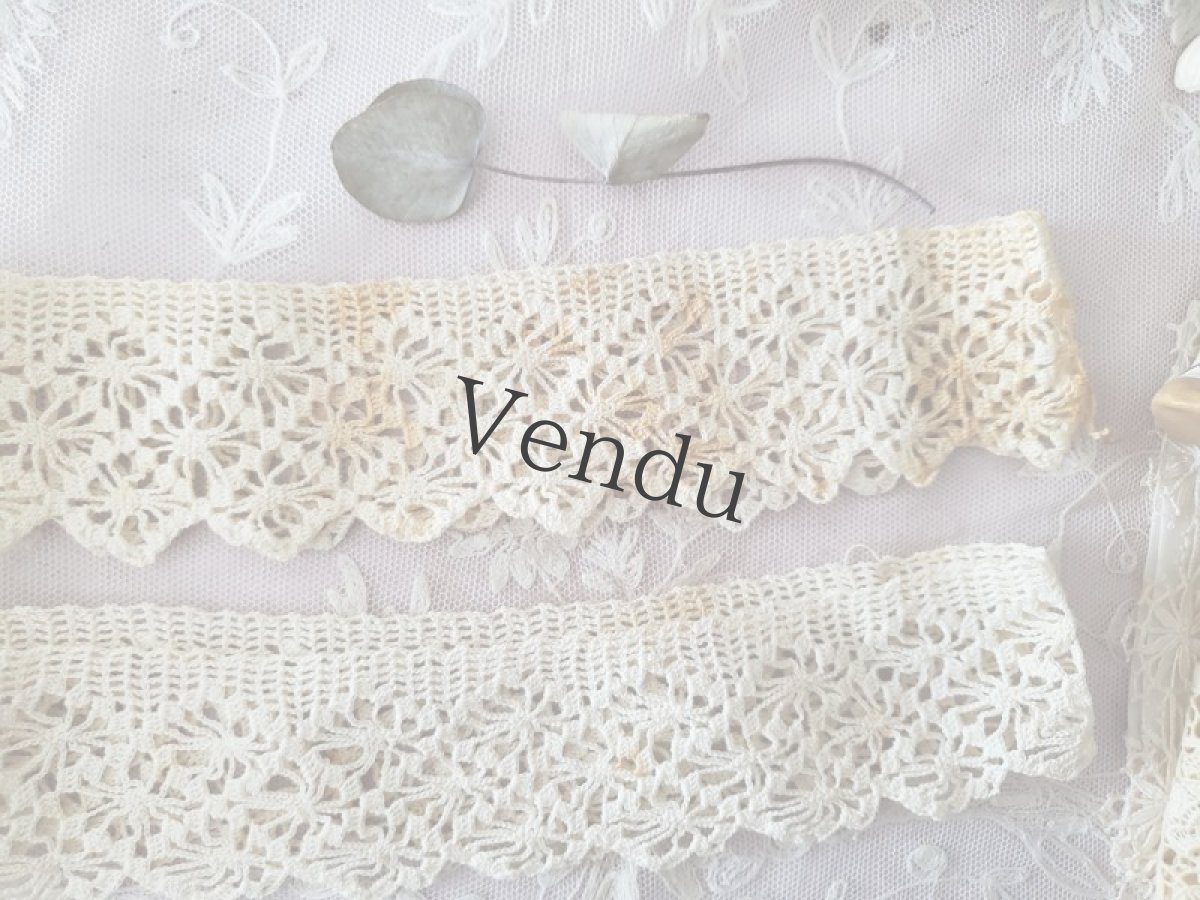 画像2: フランスアンティーク　円形レースブレード 37cm×2本セット (2)