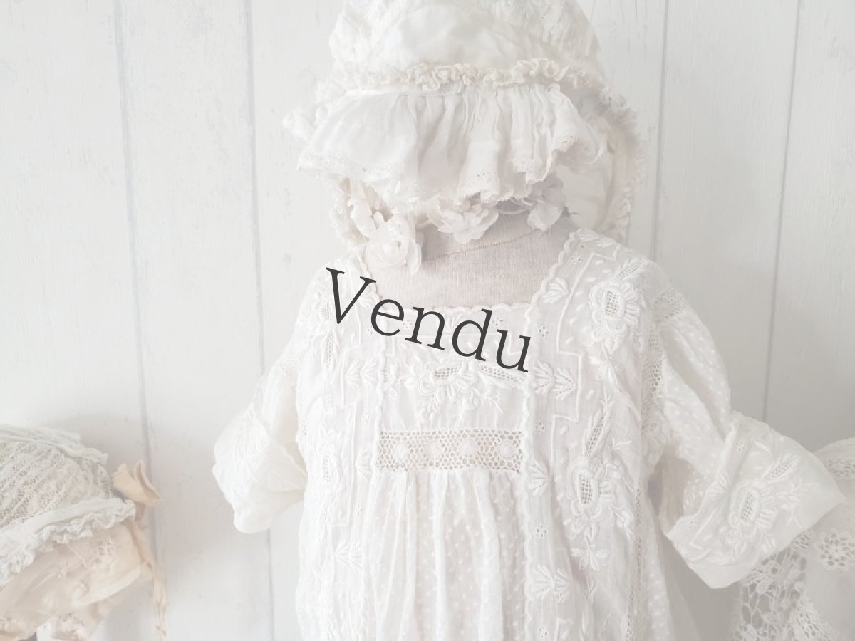 画像2: フランスアンティーク　白糸刺繍ベビードレス (2)