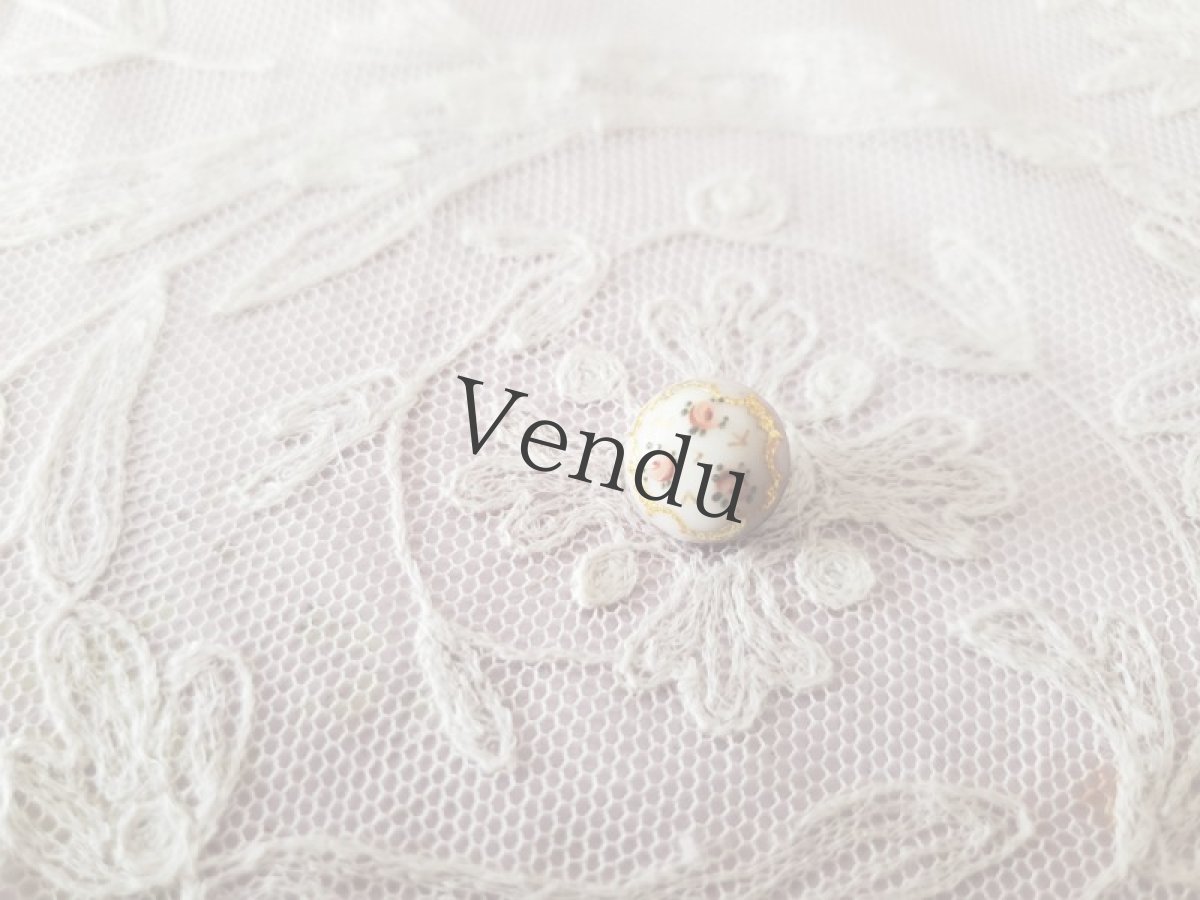 画像6: フランス 20世紀初頭　エマイユボタン 白地にばら 11mm／16mm (6)