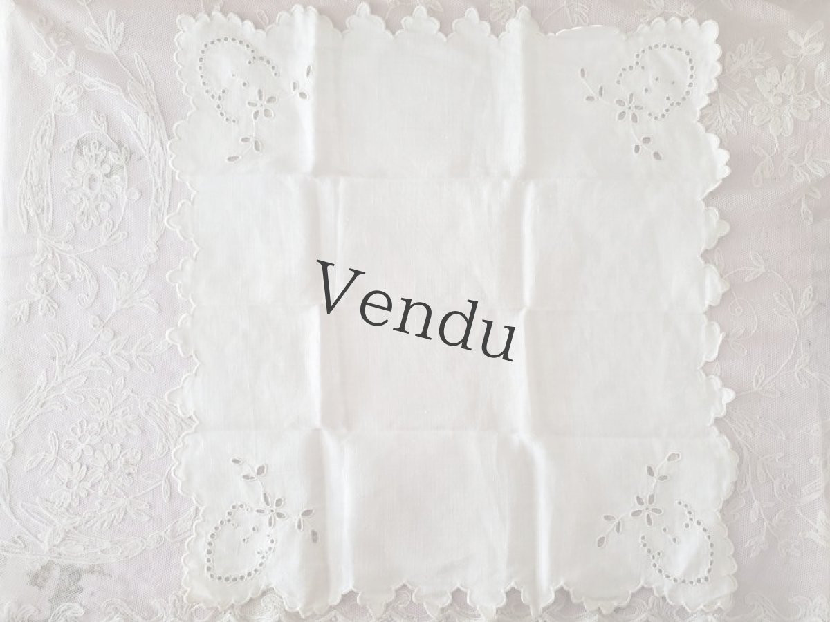 画像3: フランスヴィンテージ　カットワーク刺繍　ハンカチ (3)