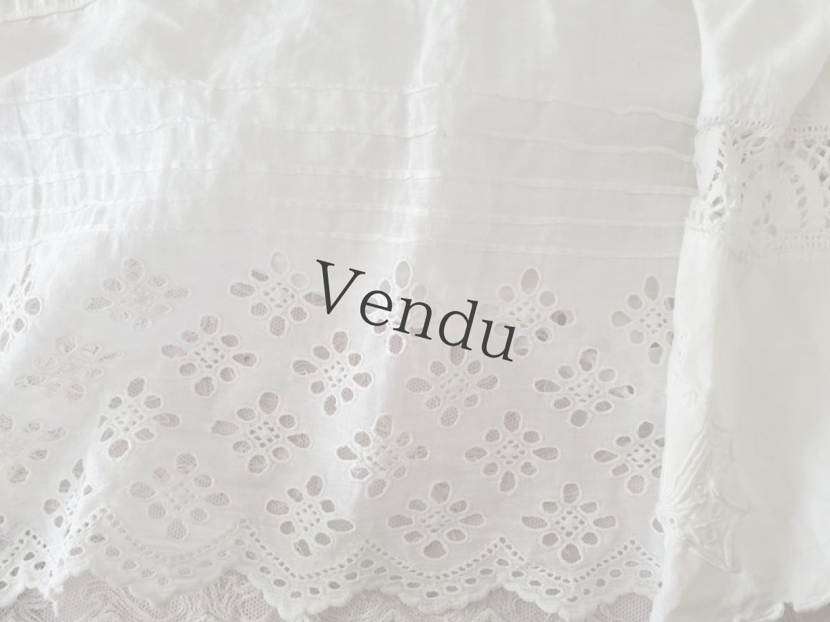 画像4: フランスアンティーク　刺繍スカラップ端切れ 2種類セット (4)