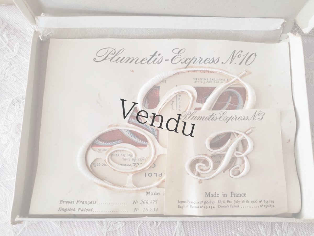 画像3: フランスアンティーク　Plumetis-Express 箱入り 刺繍イニシャルシート "B" No.3&10 (3)