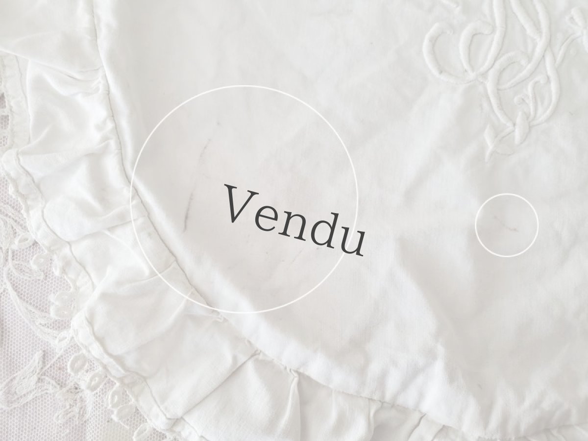 画像8: フランスアンティーク　モノグラム刺繍入り パーツ端切れ (8)