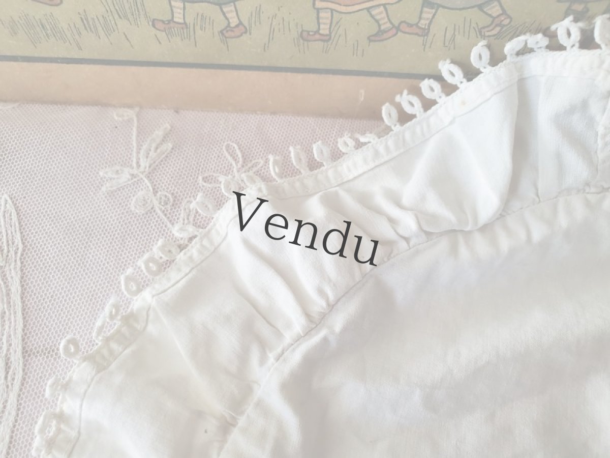 画像4: フランスアンティーク　モノグラム刺繍入り パーツ端切れ (4)