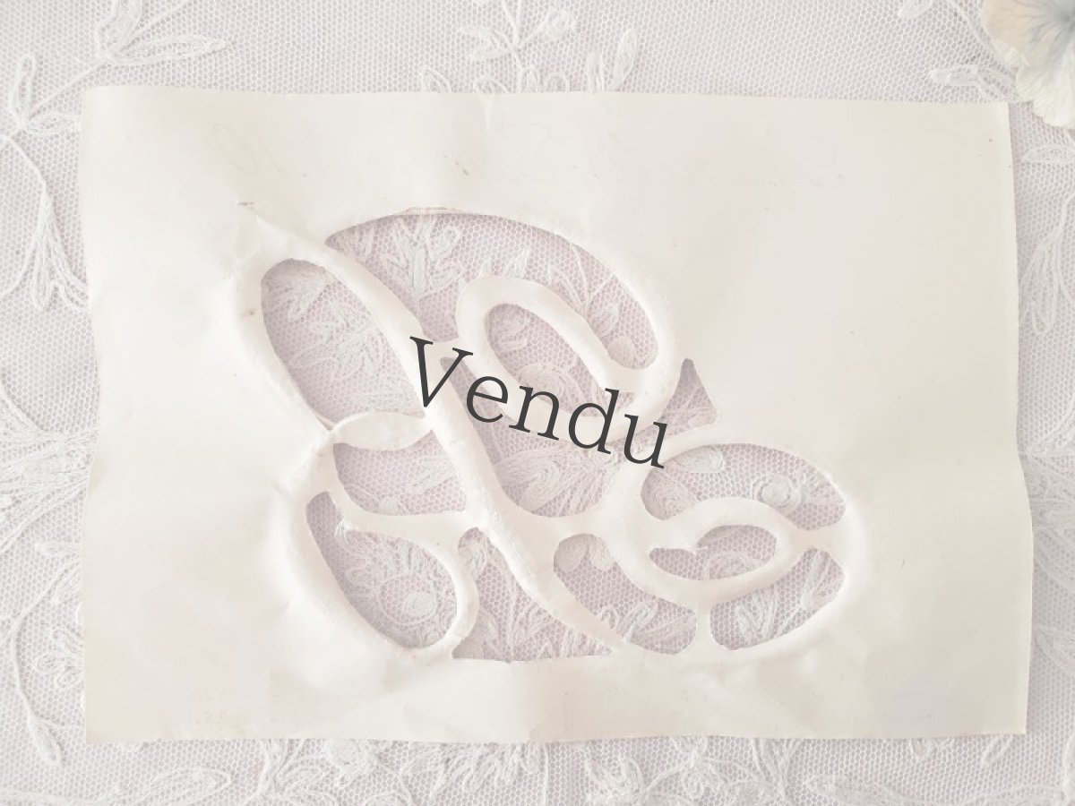 画像3: フランスアンティーク　Plumetis-Express 刺繍イニシャルシート "B" No.10 (3)