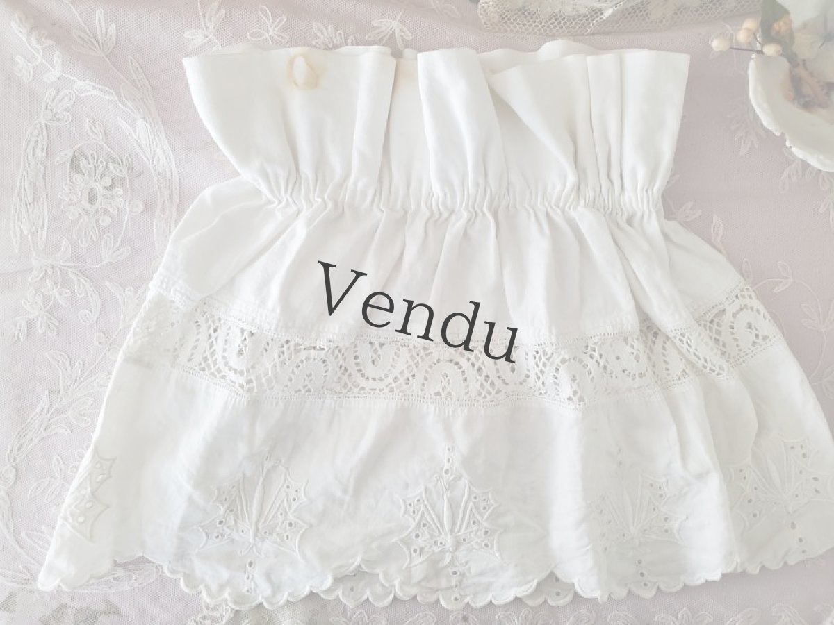 画像7: フランスアンティーク　刺繍スカラップ端切れ 2種類セット (7)