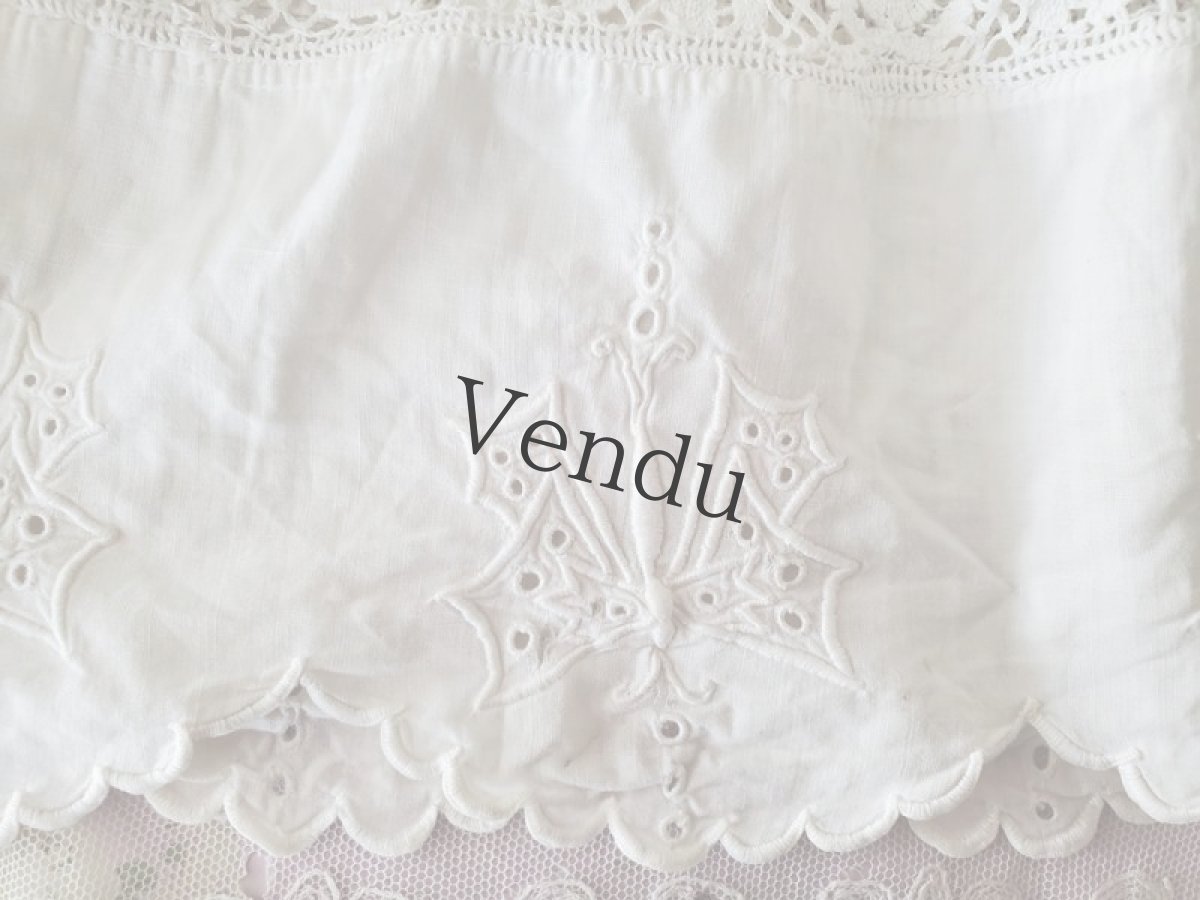 画像9: フランスアンティーク　刺繍スカラップ端切れ 2種類セット (9)