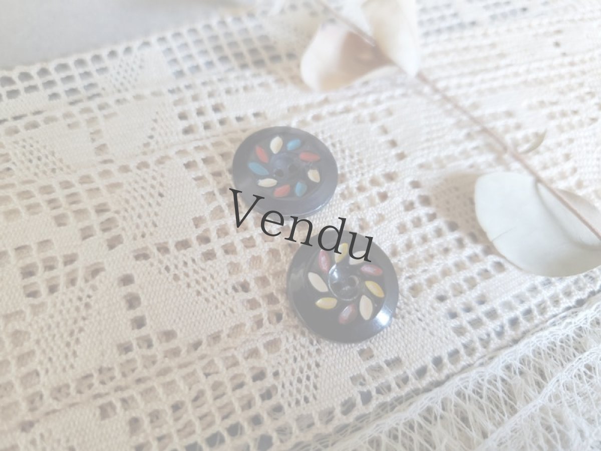画像4: フランスヴィンテージ　フォークロア調ペイントボタン ２こセット 15mm (4)