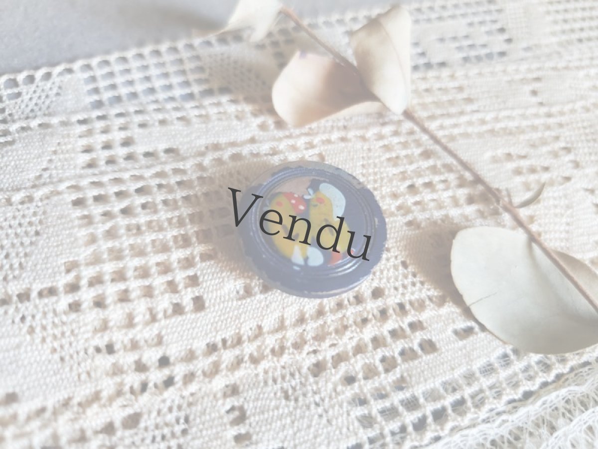 画像2: フランス 1940-50年代　木製ペイントボタン 2羽のひよこ 19mm (2)