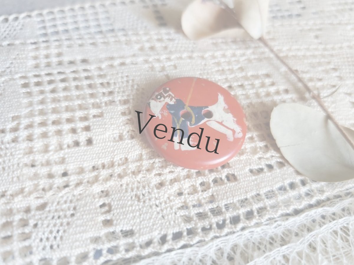 画像2: フランス 1940-50年代　木製ペイントボタン テリア犬 22mm (2)