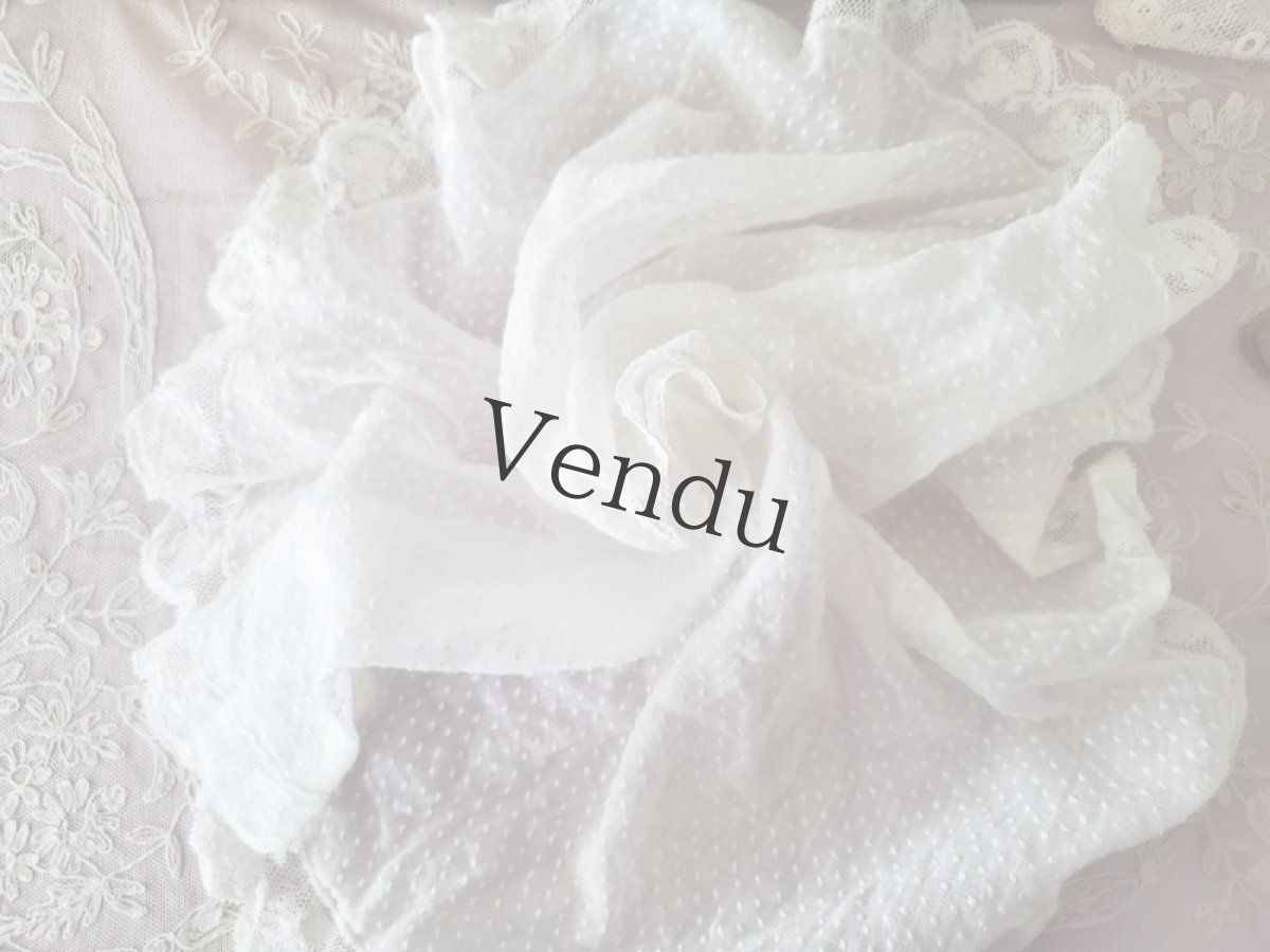 画像3: フランスヴィンテージ　ランプシェード 細かな水玉＋ヴァランシエンヌスカラップレース (3)