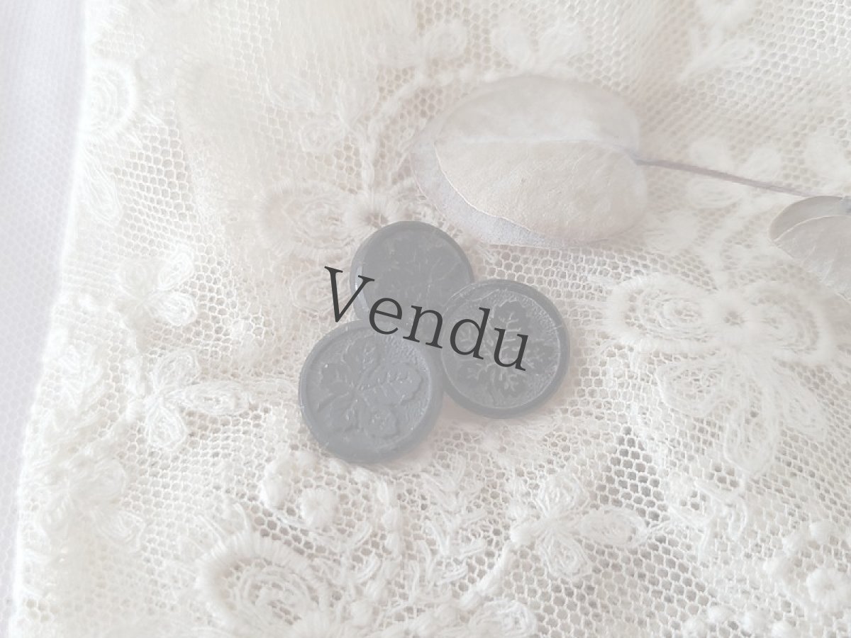 画像4: フランス 19世紀末 フレンチジェットボタン 葉 13mm (4)