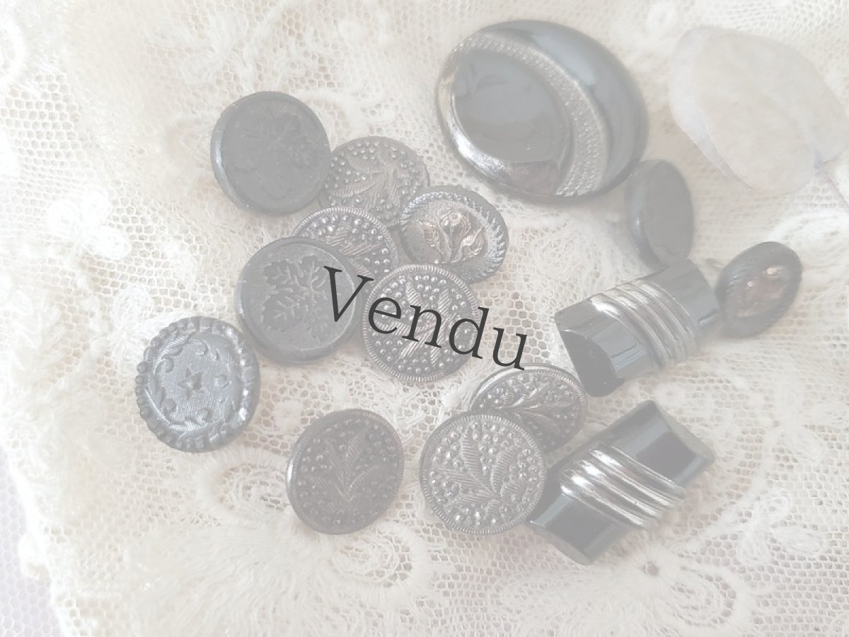 画像5: フランス 19世紀末 フレンチジェットボタン 葉 13mm (5)