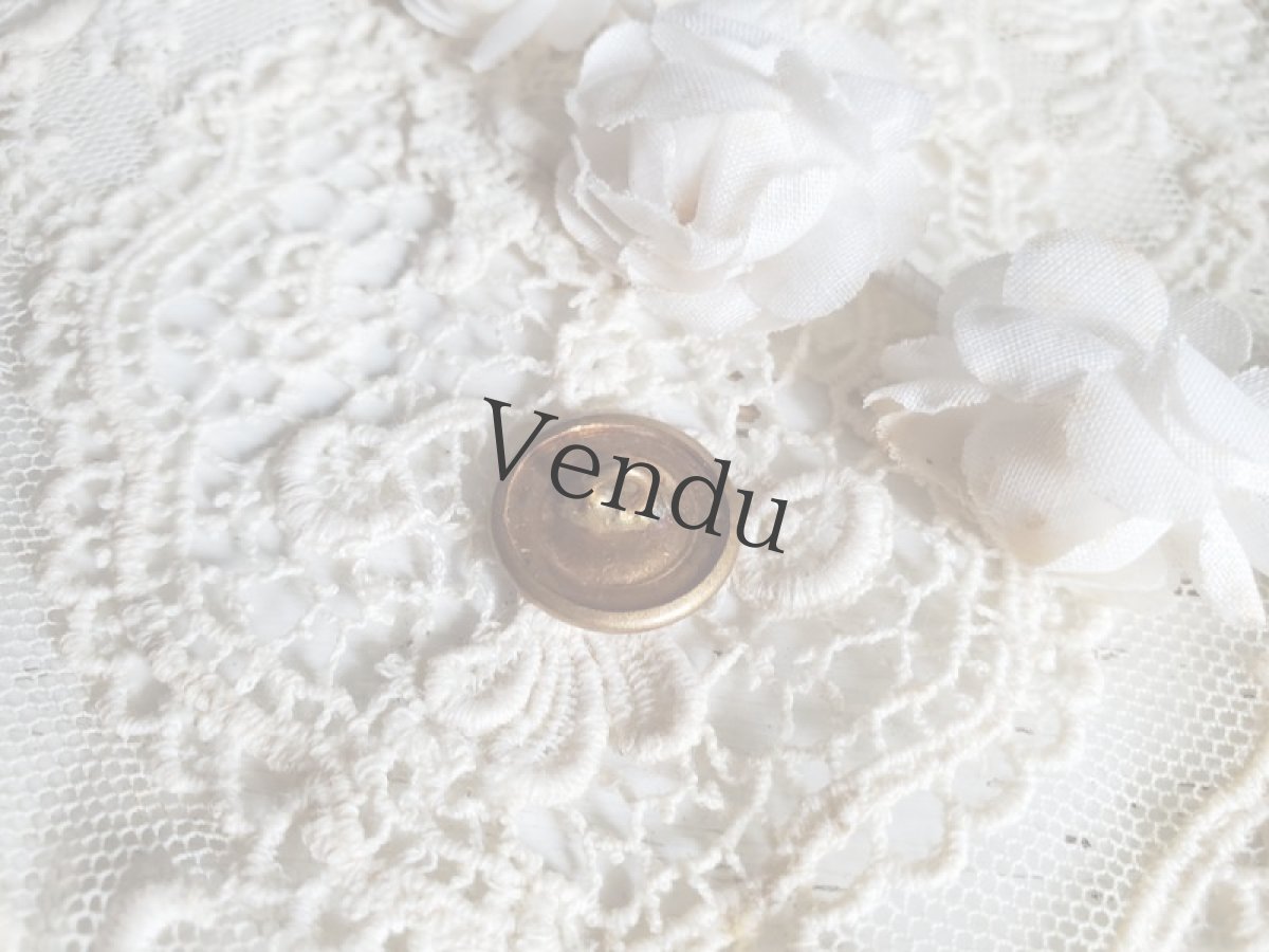 画像6: フランス 19世紀末 ペイントと貝によるロカイユ装飾ボタン 14mm (6)