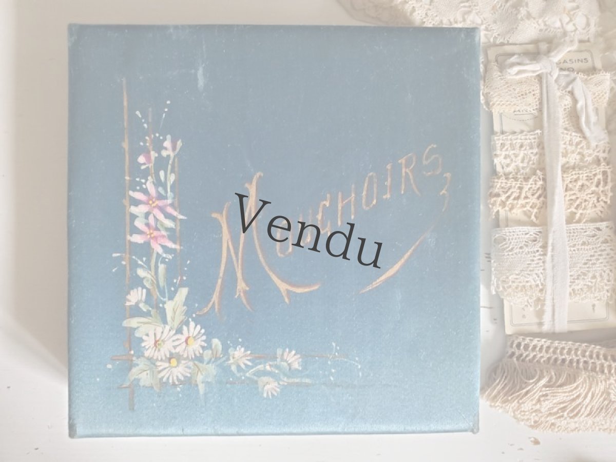 画像8: フランスアンティーク　箱入りレースセット 13種類＋貝ボタンシート＋ホーリーカードつき (8)