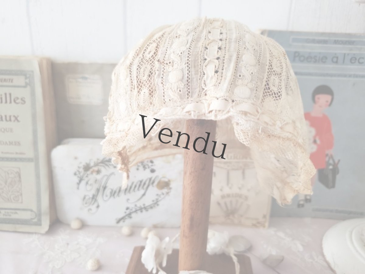 画像9: フランスアンティーク　白糸刺繍とリボンの小さなボネ (9)