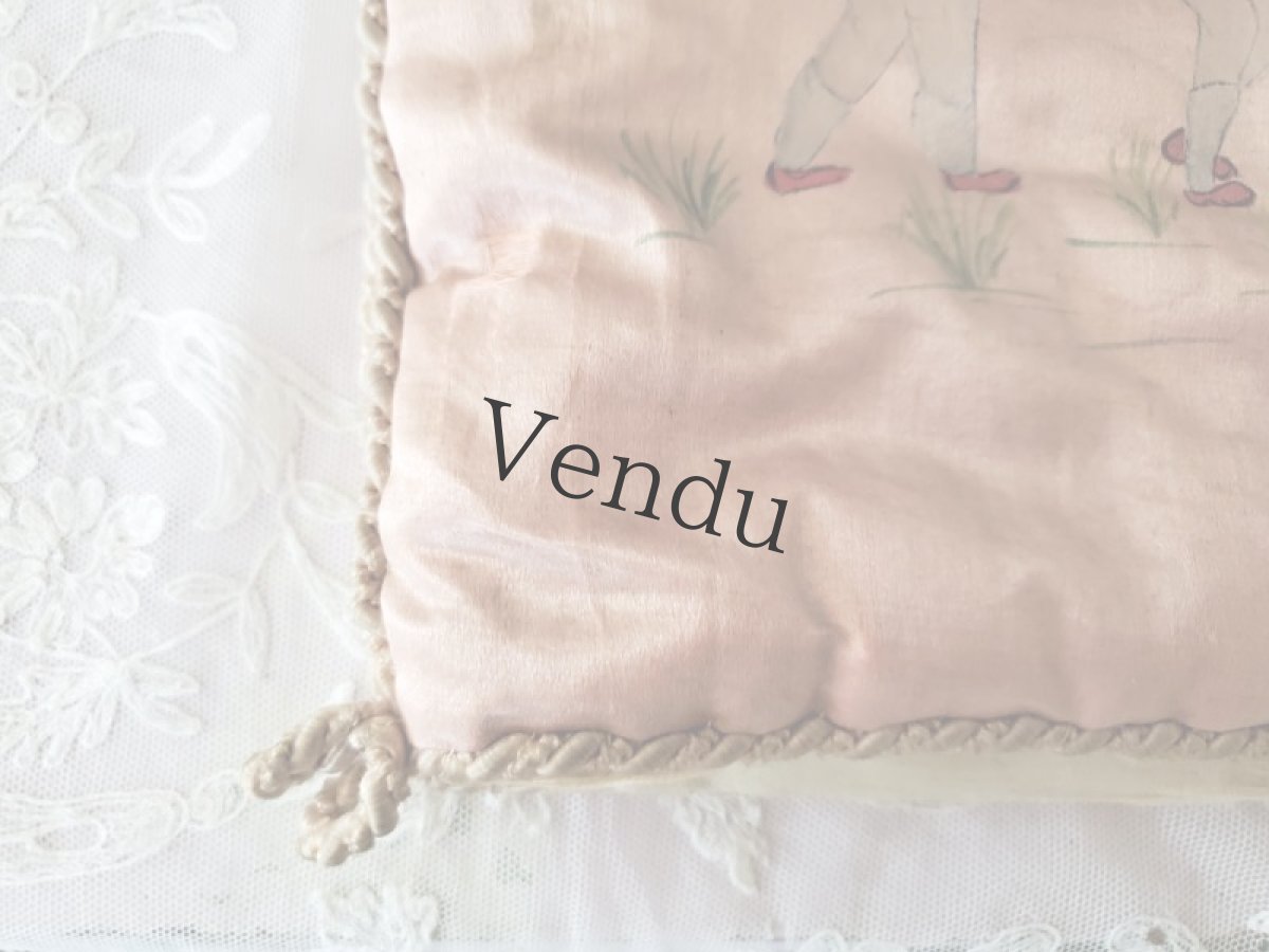 画像5: フランスアンティーク　シルクハンキーケース　ハンドペイント (5)