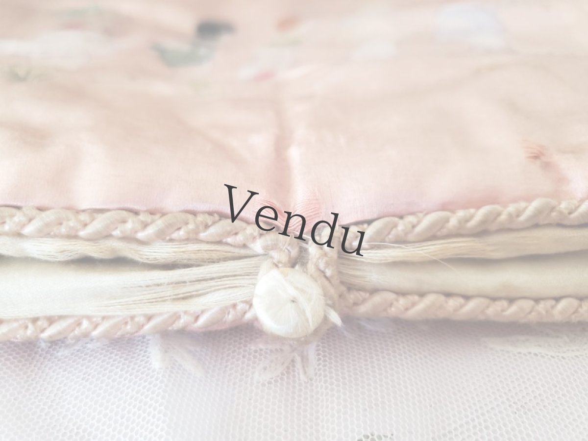 画像9: フランスアンティーク　シルクハンキーケース　ハンドペイント (9)