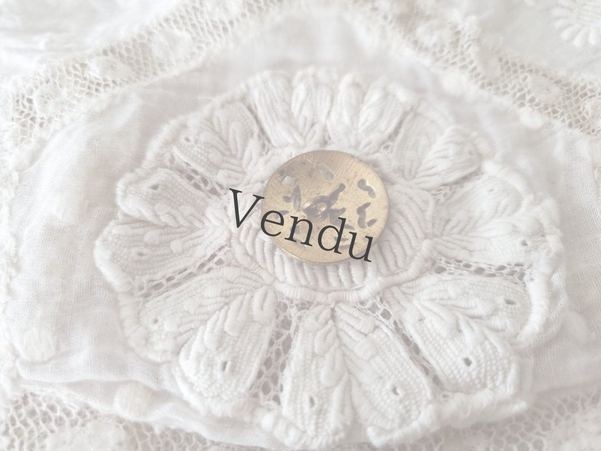 画像3: フランス 20世紀初頭　エマイユボタン 水色ローズ 22mm (3)