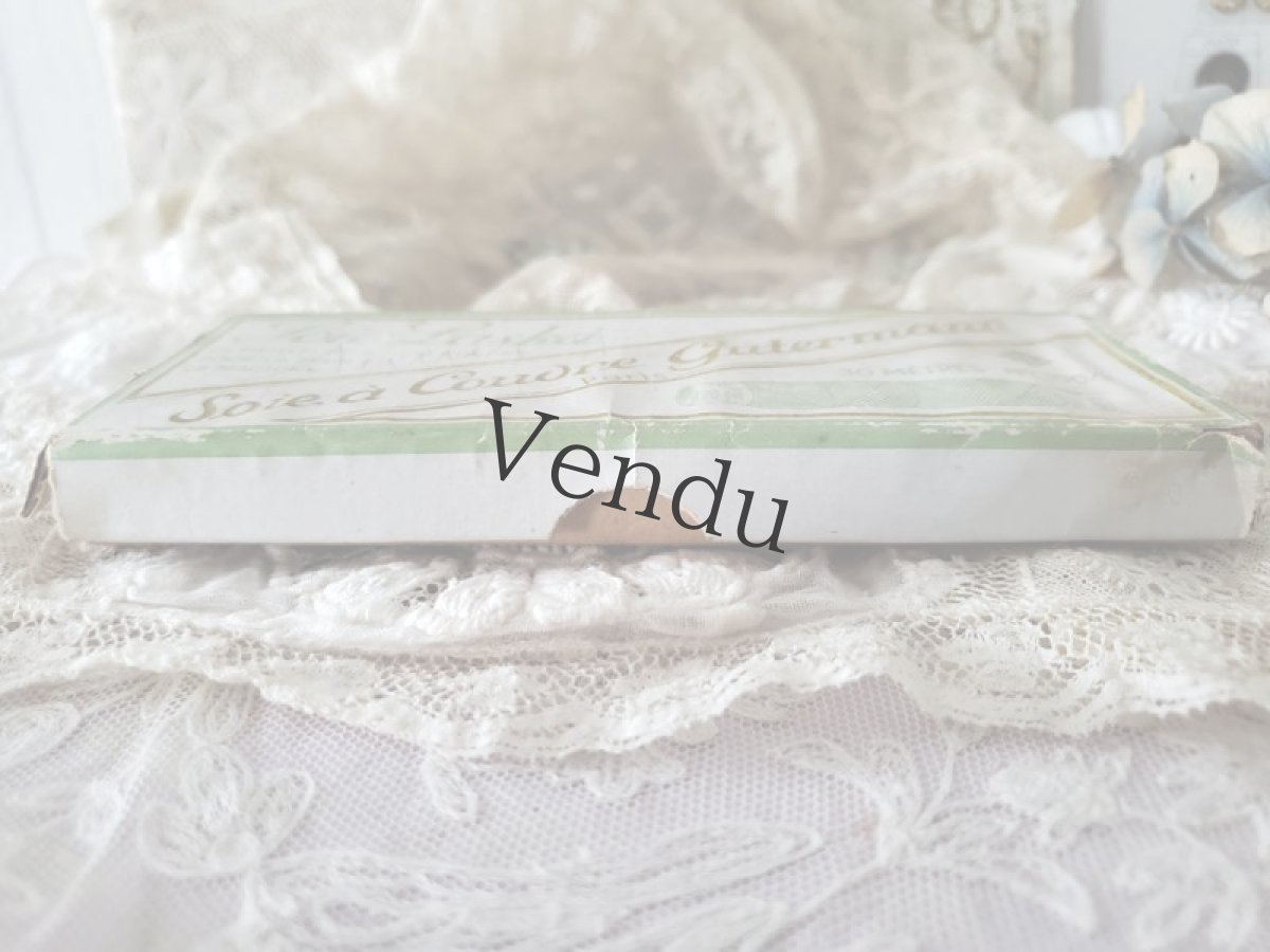 画像7: フランス 20世紀初頭 シルクの筒状糸巻き 箱セット 水色 SOIE à Coudre Gutermann  (7)